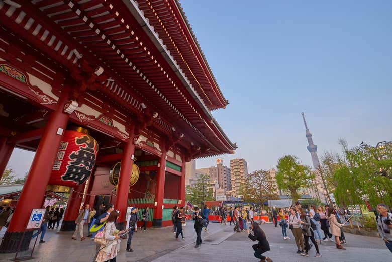 Aproveitando a visita guiada por Asakusa
